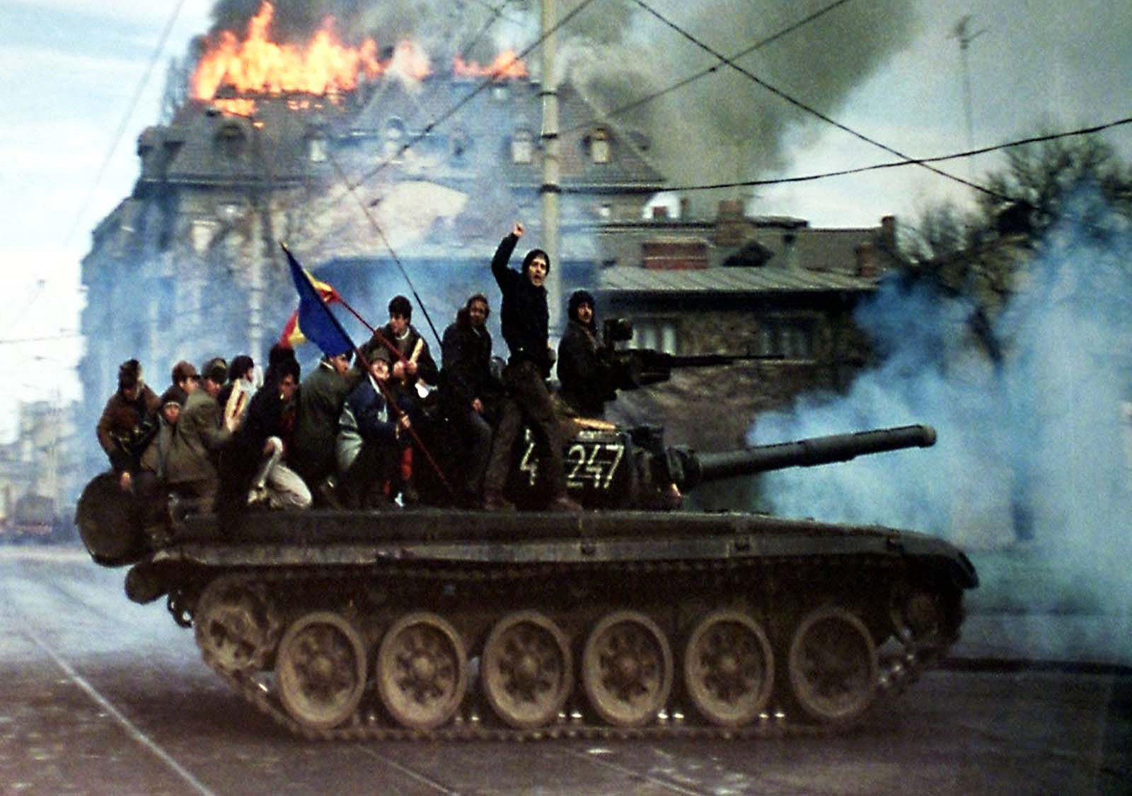 Когда начались волнения. Румынская революция 1989. Свержение Чаушеску в Румынии 1989. Революция в Румынии 1989 года. Румыния 1989 Секуритате.
